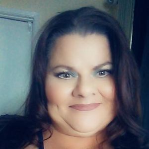 Meet your Posher, Gina